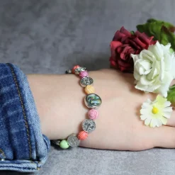Palais du Rosaire Bracelet avec grains multicolor et médaille de Saint Benoît^ Bracelet Fantaisie