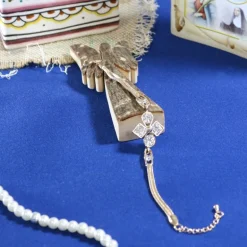 Palais du Rosaire Bracelet doré avec une croix en zircon^ Bracelet Fantaisie