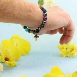 Palais du Rosaire Bracelet en différentes pierres naturelles d'Hématite avec croix^ Bracelet Fantaisie