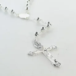 Palais du Rosaire Chapelet en argent avec des grains ronds et un coeur avec l'Apparition de Lourdes et l'Ave Maria^ Chapelet Argent