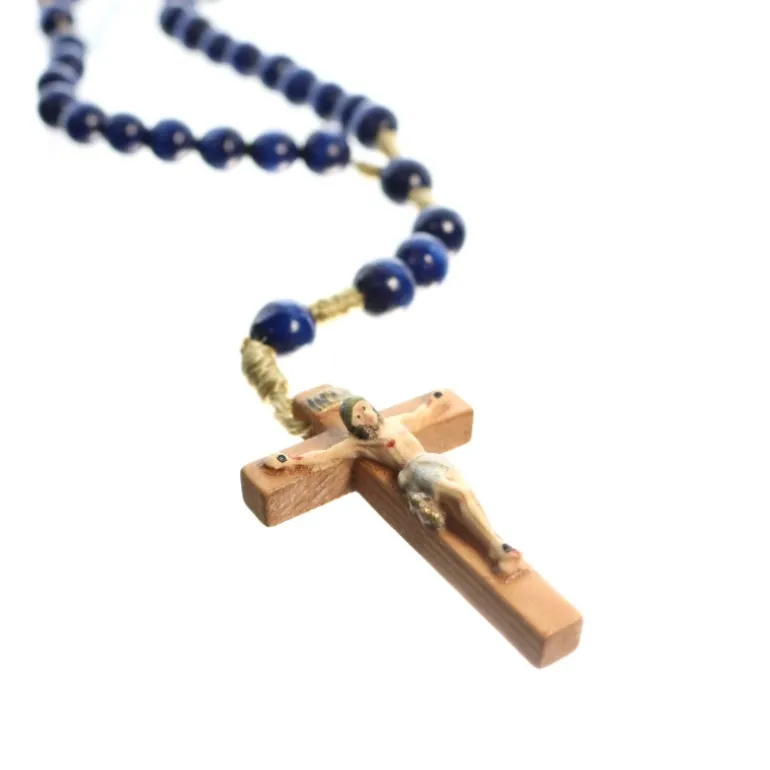 Palais du Rosaire Chapelet en bois de différentes teintes, croix du Christ sculpté en relief^ Chapelet Bois