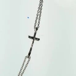 Palais du Rosaire Collier chapelet en argent avec une Médaille de la Vierge Miraculeuse, un crucifix et 3 dizaines de grains facettés 4mm^ Collier En Argent | Chapelet Argent