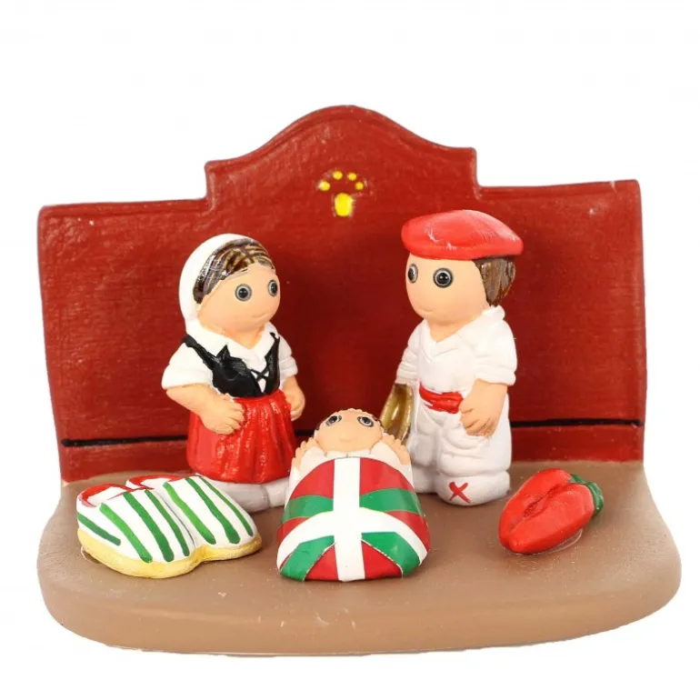 Palais du Rosaire Crèche Pays Basque en céramique 8x7cm^ Crèche