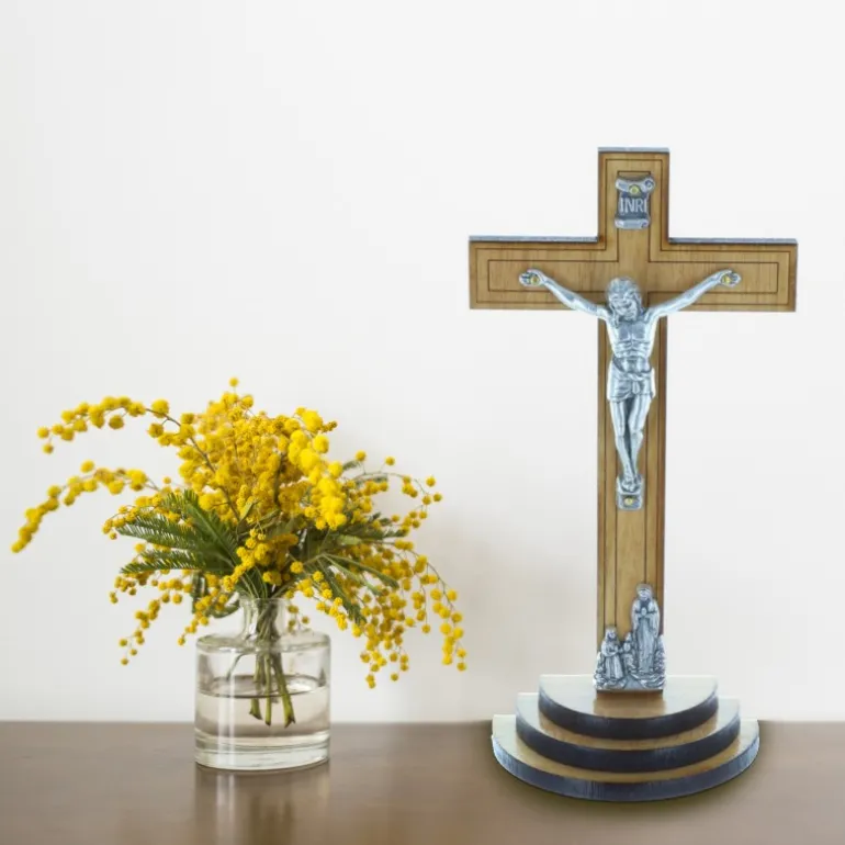 Palais du Rosaire Crucifix bois foncé sur un socle bois et Christ argenté 13,5 cm^ Crucifix Bois