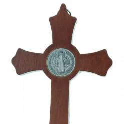 Palais du Rosaire Crucifix de Saint Benoit en bois 20cm^ Crucifix Bois