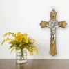 Palais du Rosaire Crucifix de Saint Benoît et livret explicatif^ Médaille Et Croix Métal | Crucifix Bois