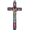 Palais du Rosaire Crucifix du Saint esprit avec fond en vitrail coloré^ Croix Religieuse