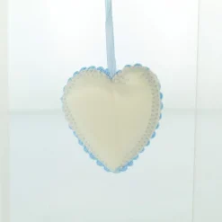 Palais du Rosaire Médaille berceau et coeur en tissu bleu^ Baptême | Médaille De Berceau