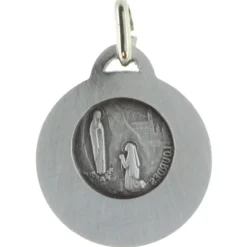 Palais du Rosaire Médaille de Sainte Bernadette Bergère en métal argenté^ Médaille De Saint | Médaille Et Croix Métal