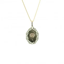 Palais du Rosaire Parure Plaqué Or avec pendentif de la Vierge effet dentelle 11mm^ Collier En Plaqué Or